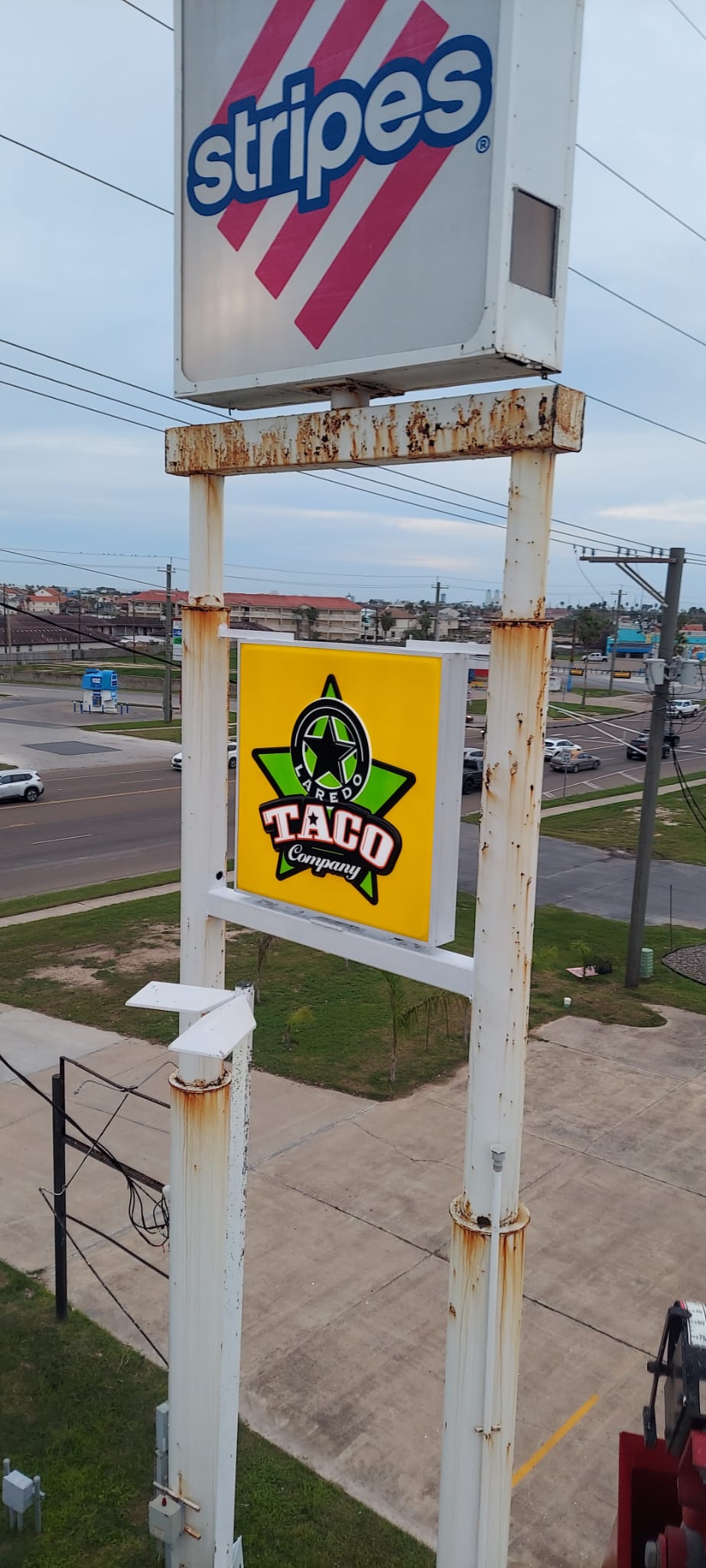 Strategically engineered and installed a new pylon sign for Laredo Taco Company, boosting roadside attraction and brand identity.